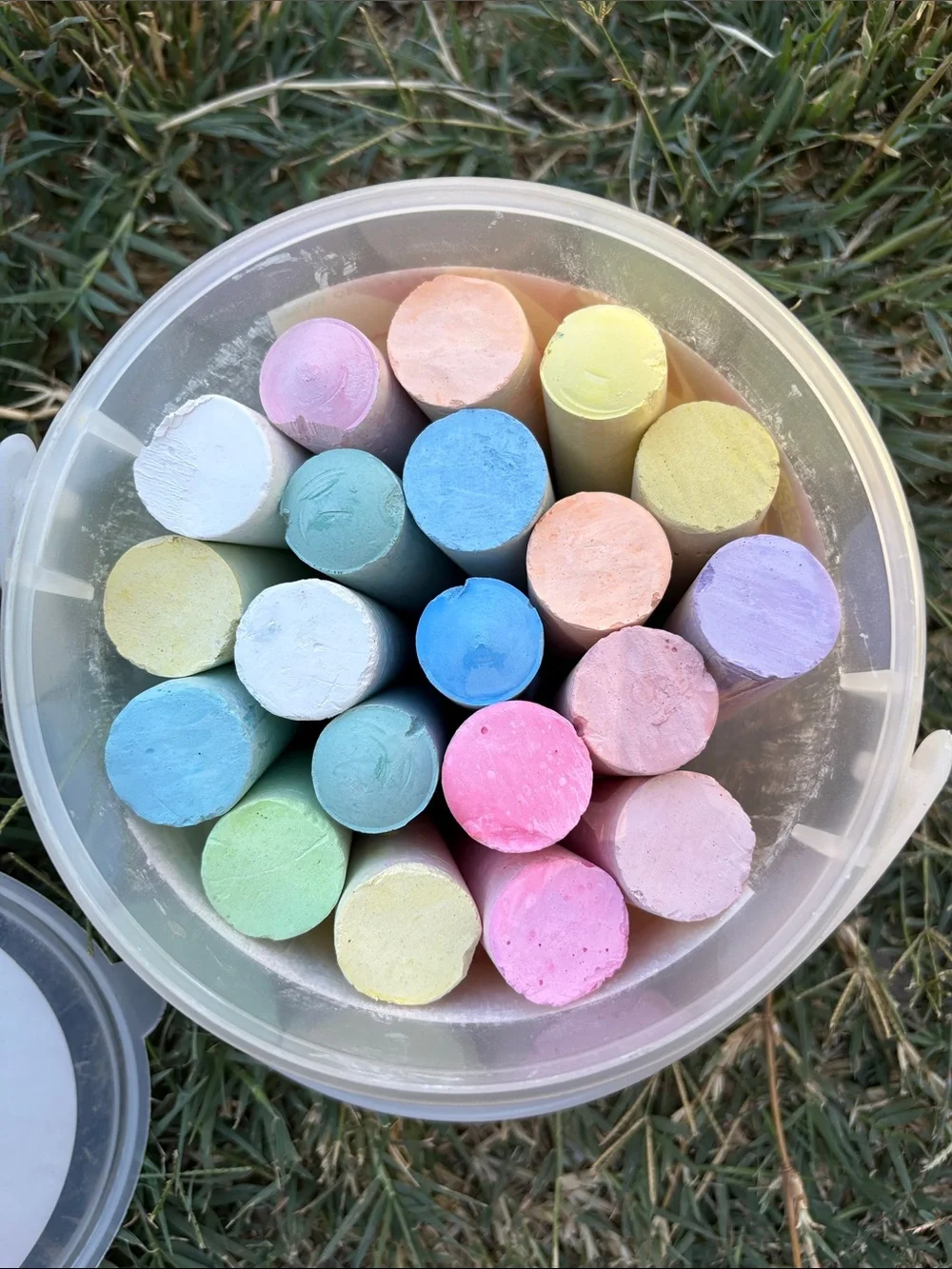 Jumbo Sidewalk Chalk 20-Pack -